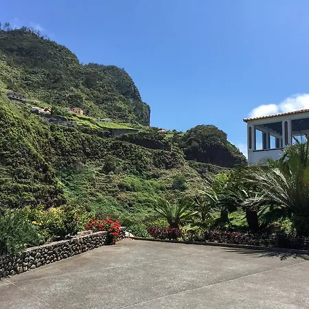 Ecoquinta Faial Villa *